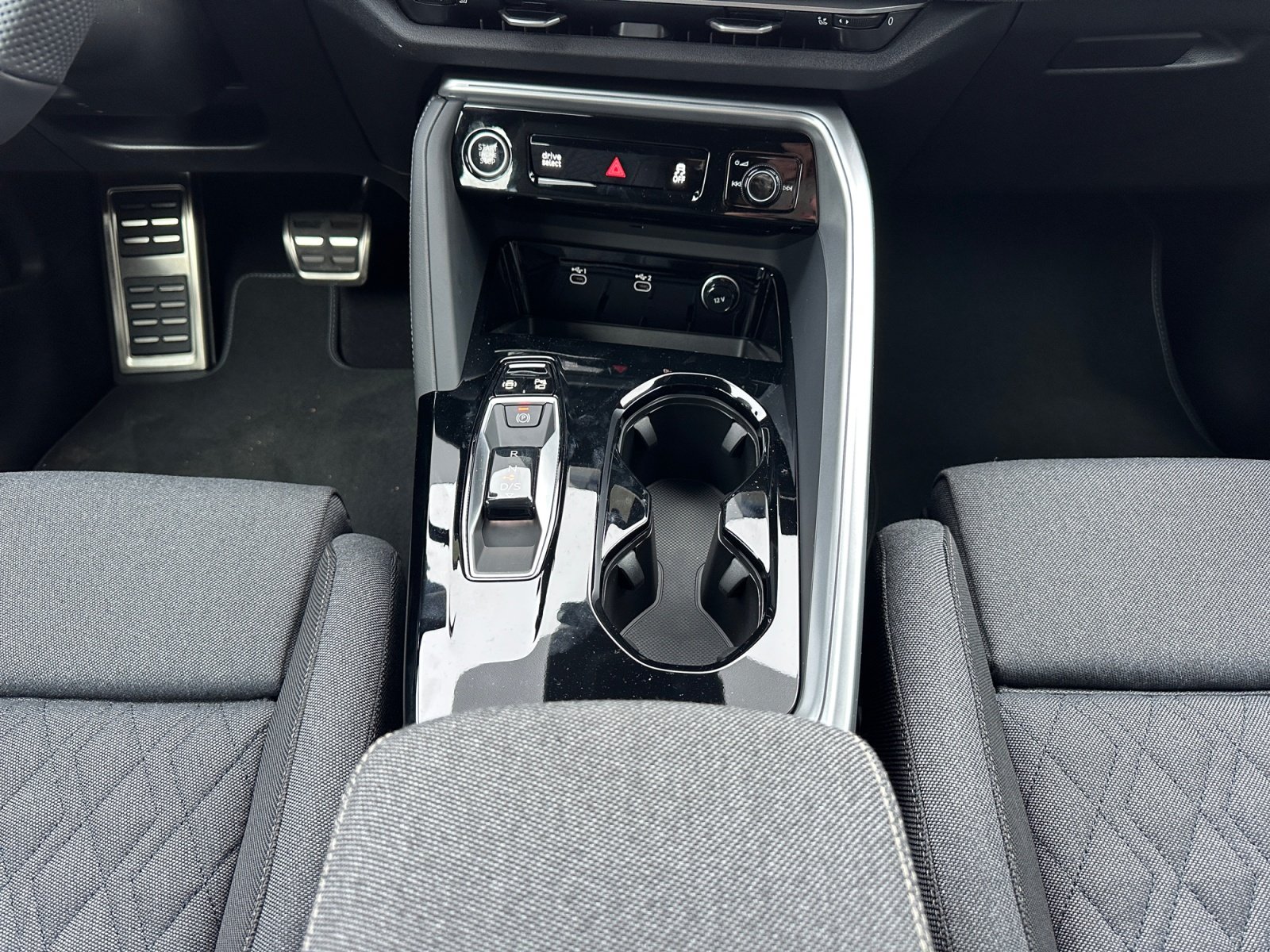 Foto 1 - Audi Q5 40 TDI quattro Sportback S tronic ACC Matrix-LED Navi, Daytonagrau Perleffekt